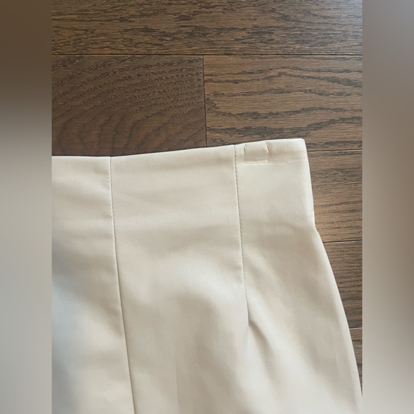 H&M High Waisted Pleather Skirt - Picture 4 of 5